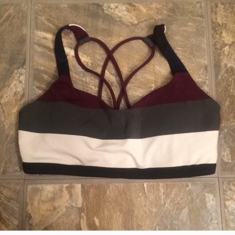 lululemon sports bra